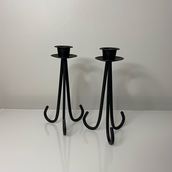 Set of 2 -Black Metal Candle Holders - Picture 4 of 5